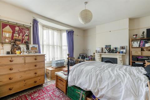 72 Mayola Road, London, E5 0RQ