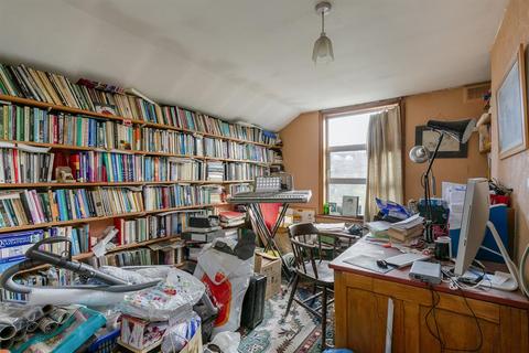 72 Mayola Road, London, E5 0RQ
