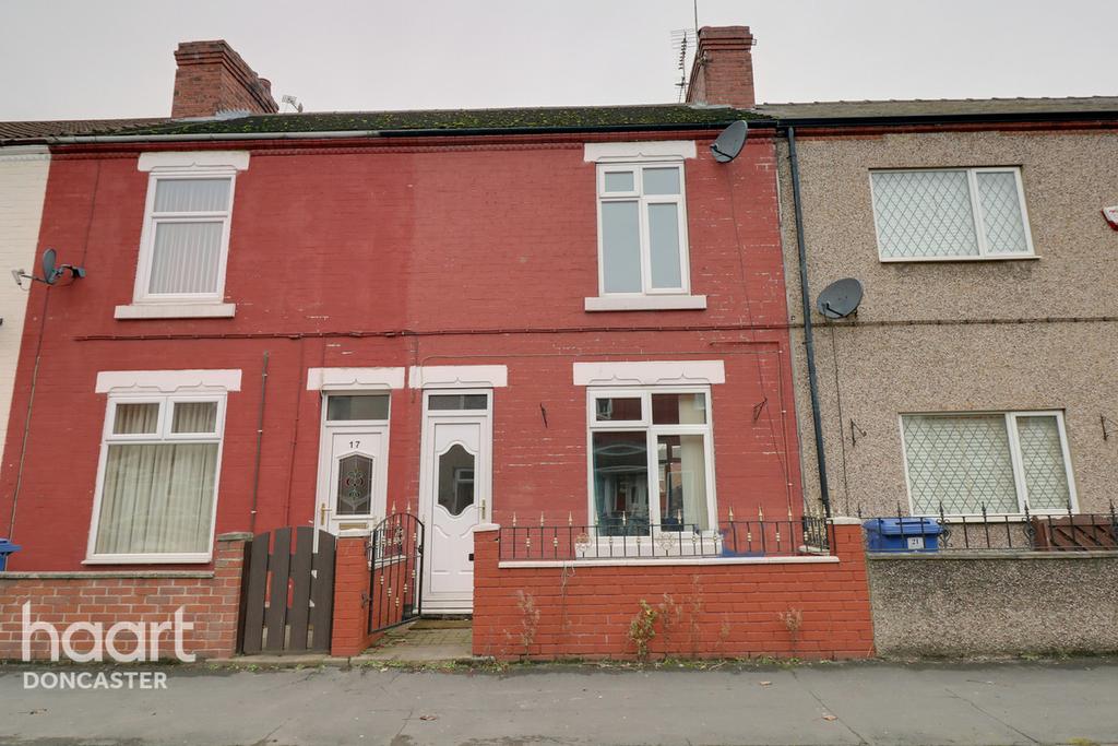 Kings Road, Askern, DONCASTER 3 bed terraced house £65,000