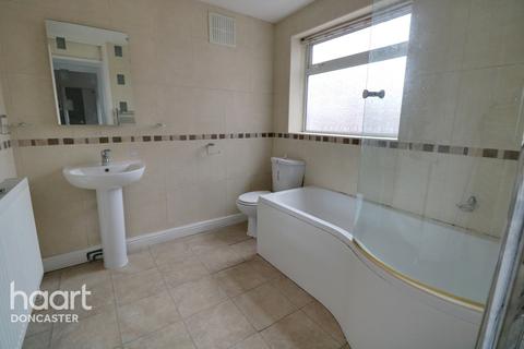 19 Kings Road, Askern, Doncaster, DN6 0LP