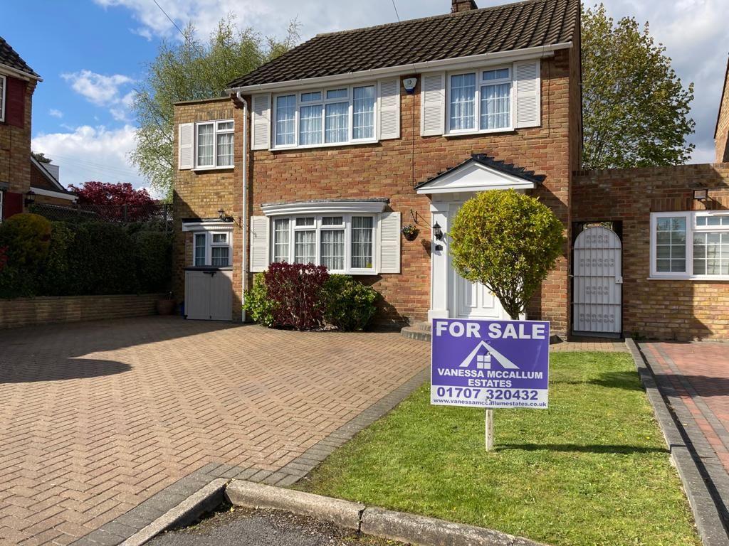 Penshurst Road, Potters Bar, EN6 5JR 4 bed detached house £675,000