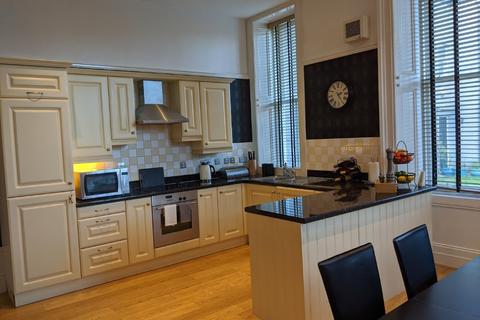 2 bedroom flat to rent, King's Gate, City Centre, Aberdeen, AB15