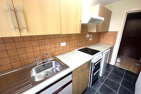 1 bedroom flat to rent, Dens Road, City Centre, Dundee, DD3