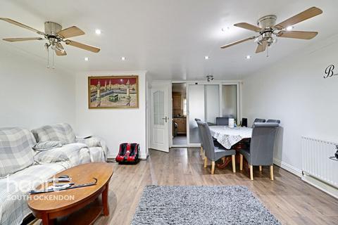 64 Viola Close, South Ockendon, RM15 6JE