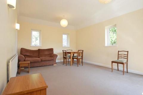 2 bedroom apartment to rent, Twycross Road, Godalming GU7