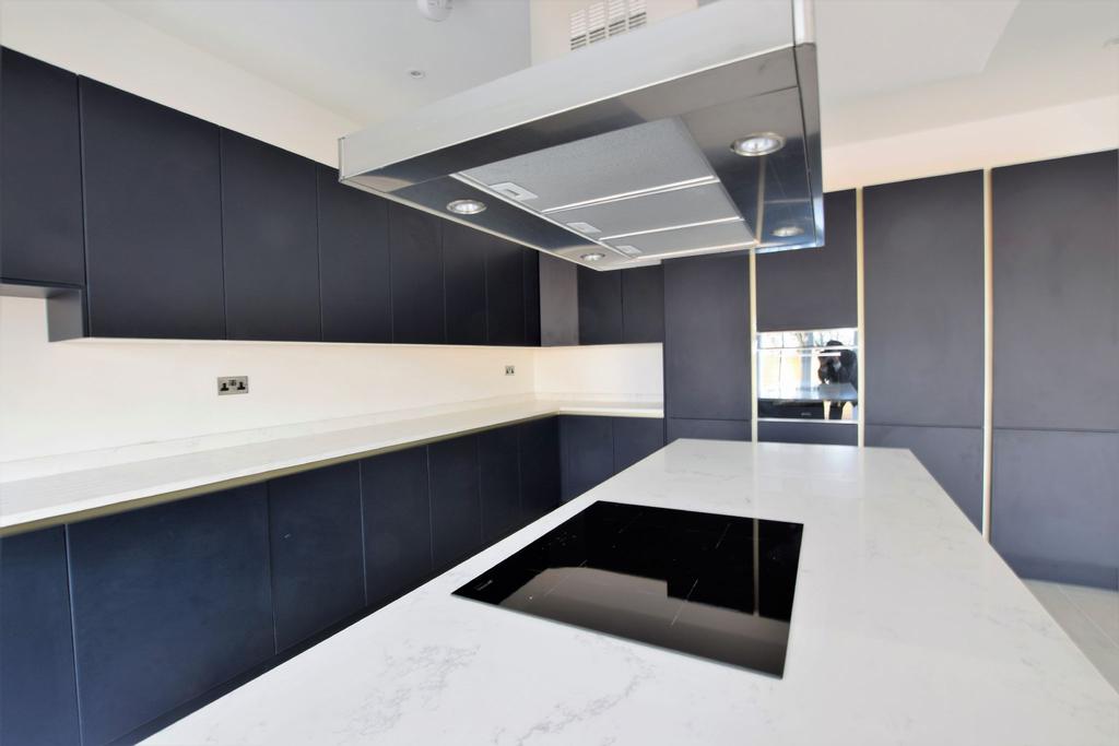 Kitchen breakfast room
