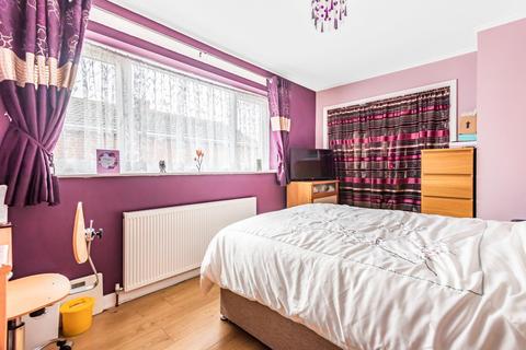 57 Ashfield Road, Carterton, OX18 3QZ