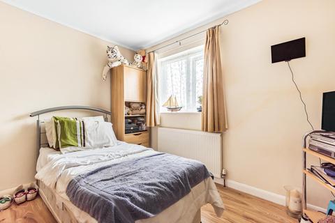 57 Ashfield Road, Carterton, OX18 3QZ
