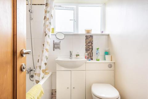 57 Ashfield Road, Carterton, OX18 3QZ