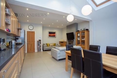 21 Jersey Road, London, W7 2JF