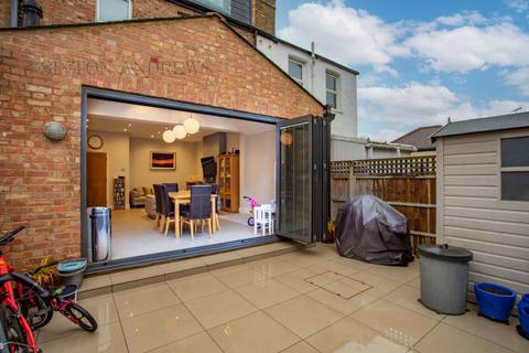 21 Jersey Road, London, W7 2JF