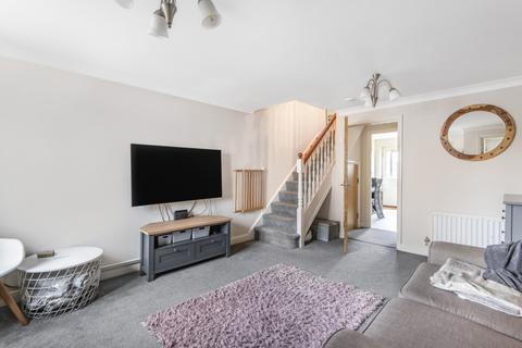 12 Hardingham Close, Carterton, OX18 1AU