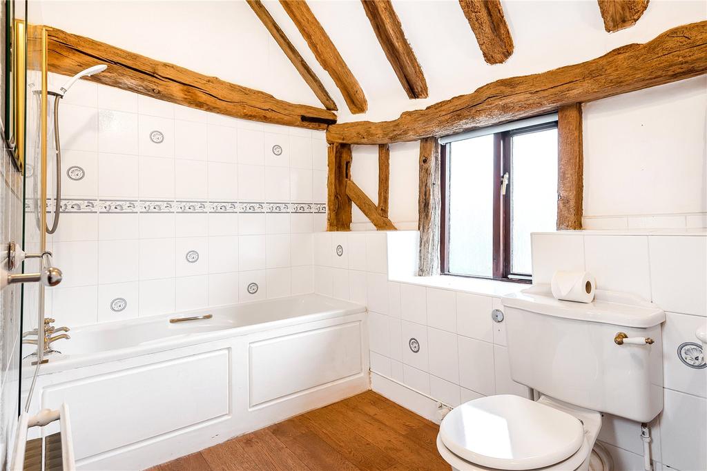 En-Suite Bathroom