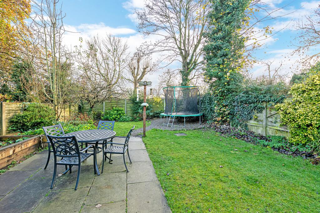 Barley Road, Thelwall, Warrington, Cheshire 3 bed semidetached house