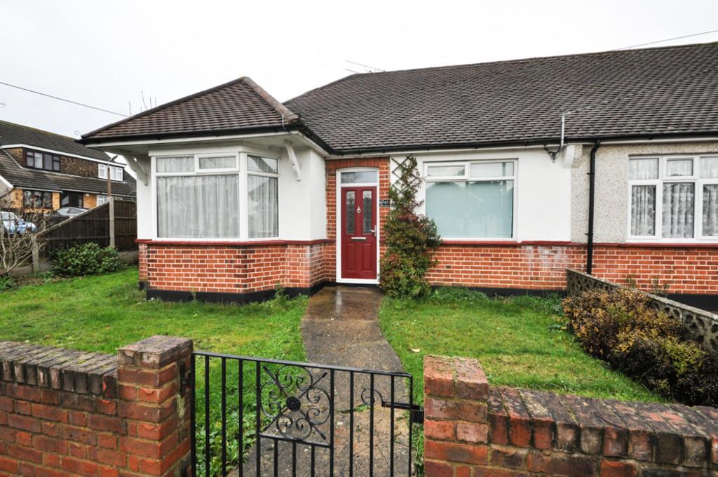 The Avenue, Hadleigh 2 bed semidetached bungalow £1,250 pcm (£288 pw)