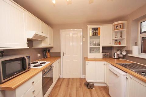 86 Fairway, Waltham, Grimsby, DN37 0ND