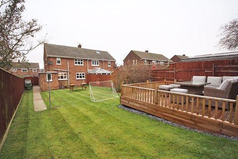 86 Fairway, Waltham, Grimsby, DN37 0ND