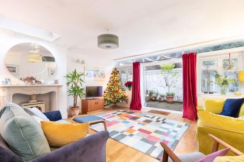 Ground Floor Flat, 15a Agnes Road, London, W3 7RE