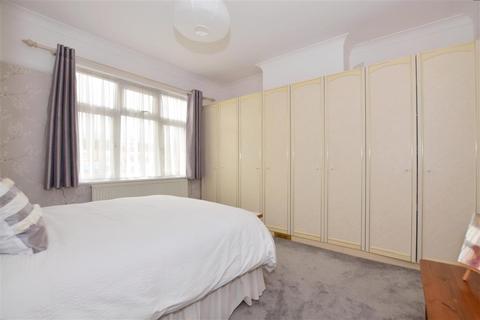 96 Brook Crescent, London, E4 9ET