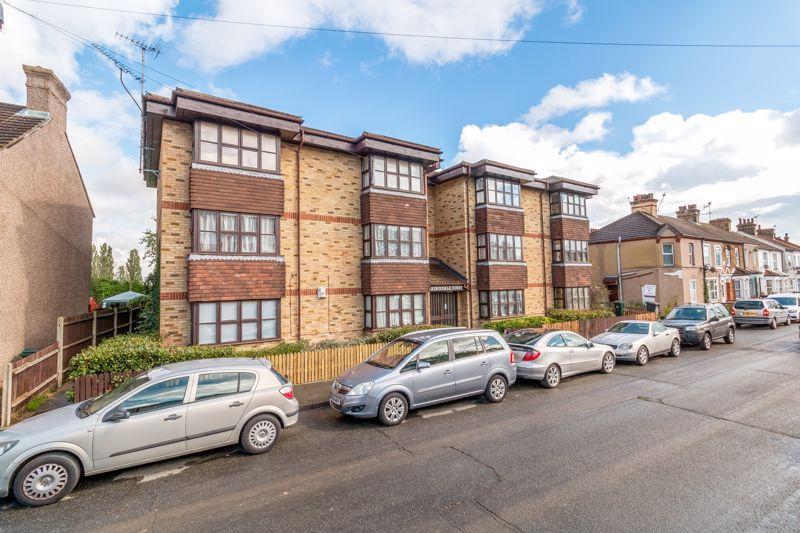 Milton Road, 1 bed apartment £90,000