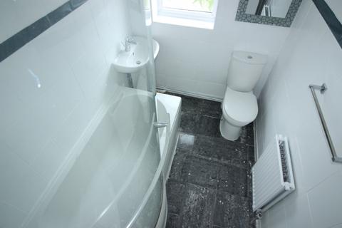 35 Curbar Road, Birmingham, B42 2AT
