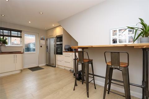 8 Brookside, Hodge Lea, Milton Keynes, MK12 6JW