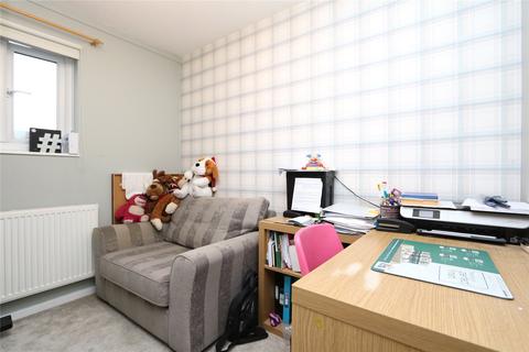 8 Brookside, Hodge Lea, Milton Keynes, MK12 6JW
