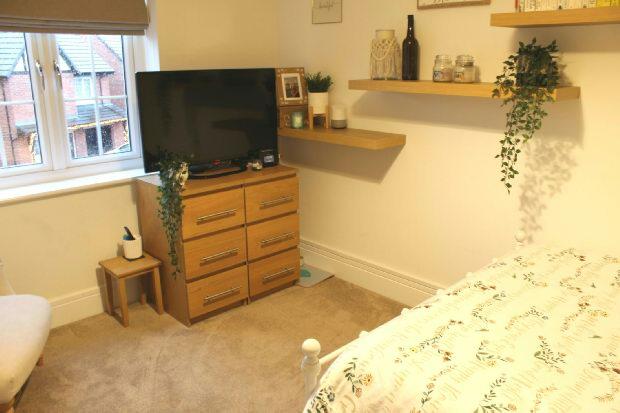Bedroom 2 Picture 2