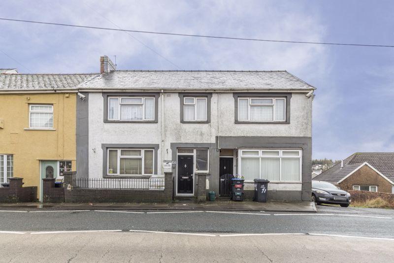 Beaufort Hill, Ebbw Vale REF00010223 4 bed end of terrace house £