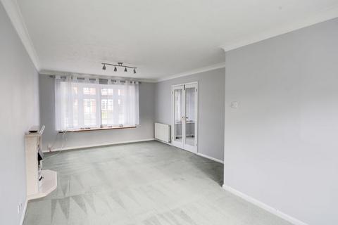 3 bedroom terraced house to rent, Cloford Close, Trowbridge