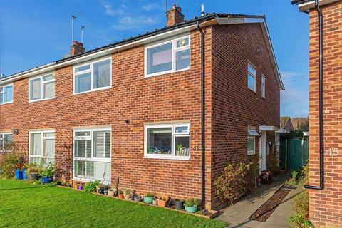 43 Warwick Gardens, Thames Ditton, KT7 0RB