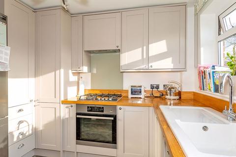 43 Warwick Gardens, Thames Ditton, KT7 0RB