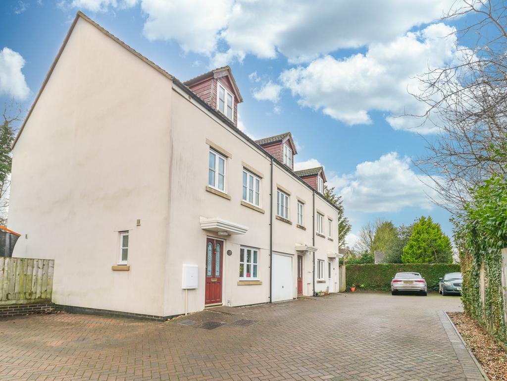Kingsfield, Rangeworthy, South Gloucestershire, BS37 3 bed end of