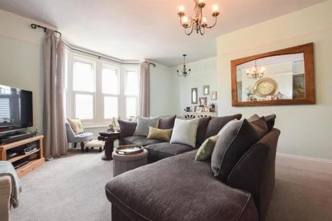57a Manor Road, Bexhill-on-sea, TN40 1SN