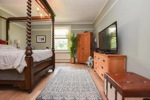 57a Manor Road, Bexhill-on-sea, TN40 1SN