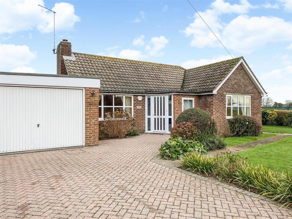 Briar Close, Yapton 2 bed detached bungalow £335,000
