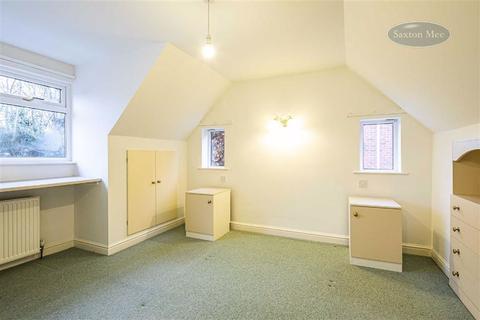 13 Coronation Road, Stocksbridge, Sheffield, S36 1AX
