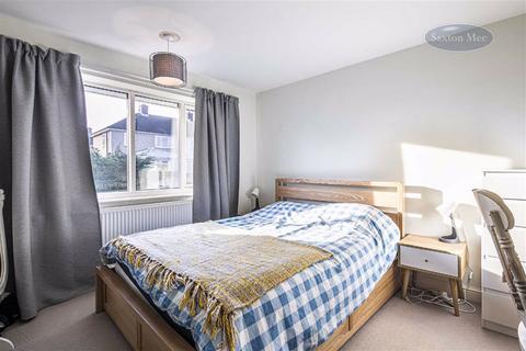 19 Barlow Road, Sheffield, S6 5HR
