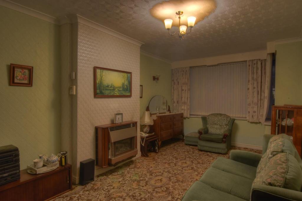 Livingroom2.jpg