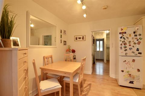 10 Caprice Close, Middleleaze, Swindon, SN5 5TB
