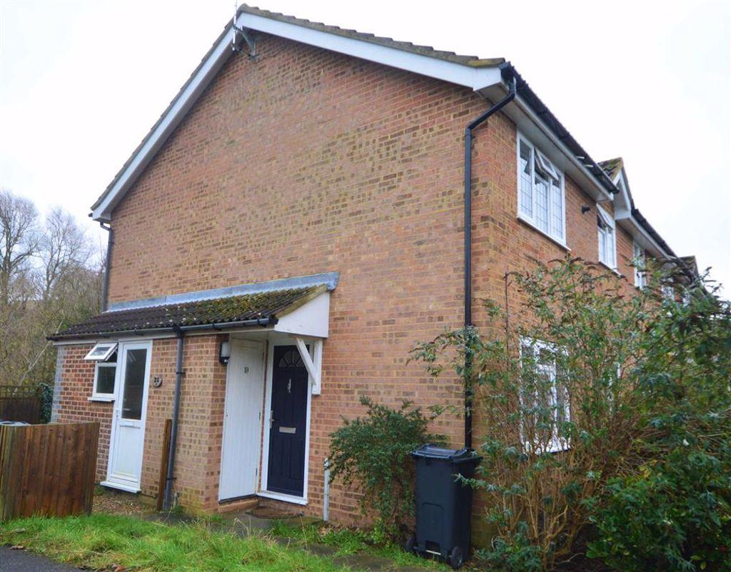 Bowens Field, Ashford, Kent 1 bed semidetached house £650 pcm (£150 pw)