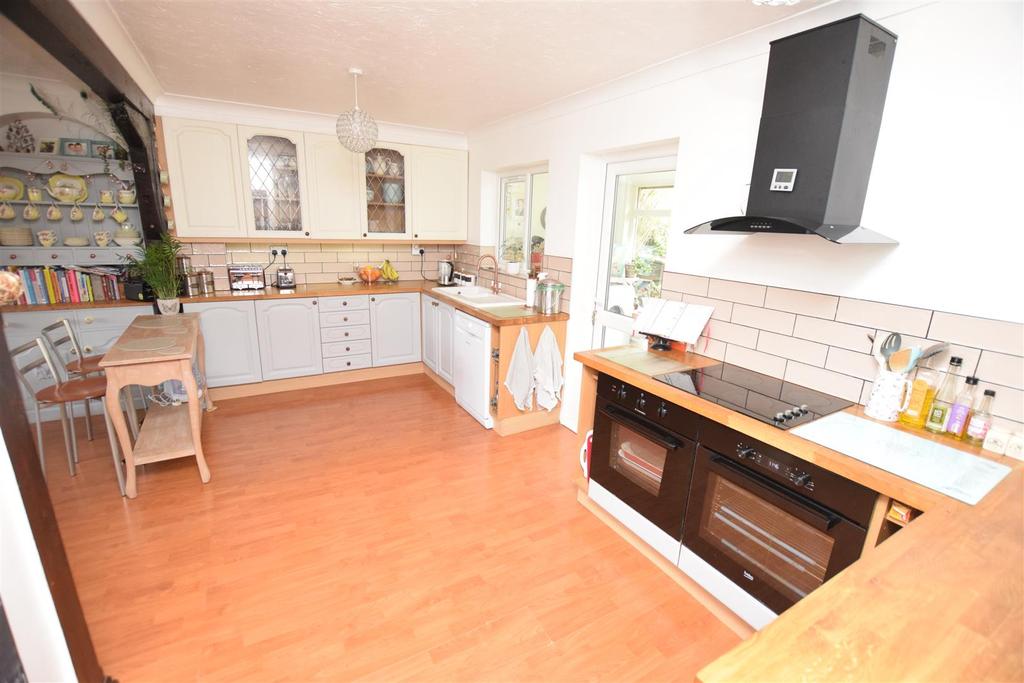 Maldon Road, Goldhanger 4 bed semidetached house £450,000