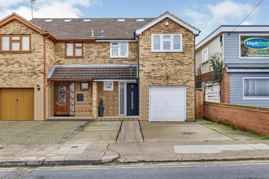 Linden Road, Benfleet 5 bed semidetached house £450,000