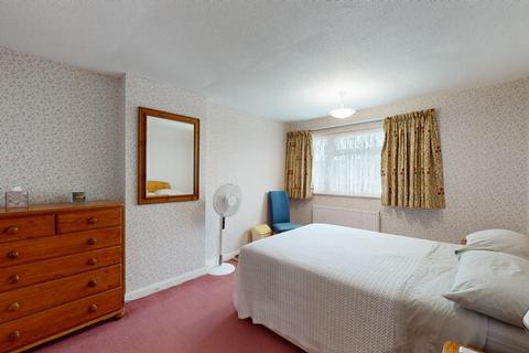 5 Brockenhurst Close, Canterbury, CT2 7RX