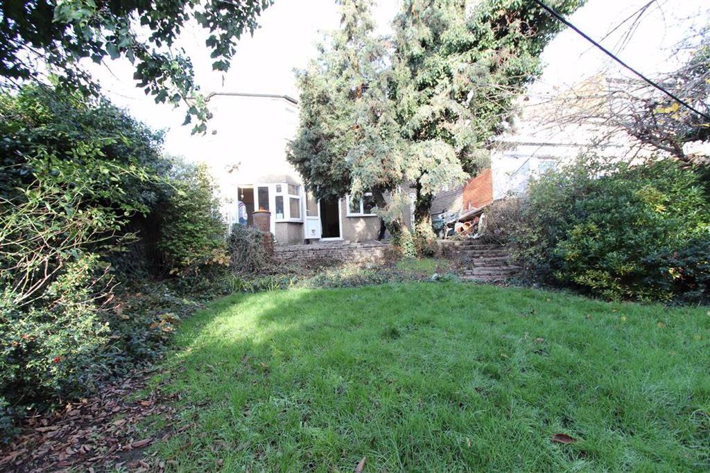 Claremont Gardens, Ilford, Essex, IG3 3 bed house for sale - £550,000