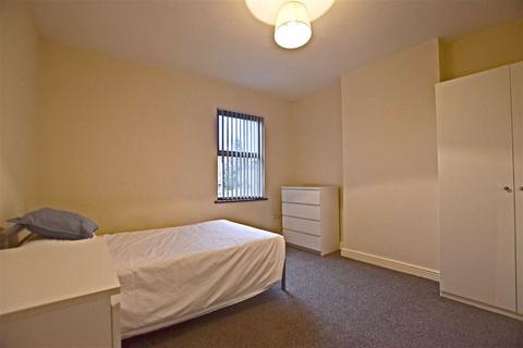 72 Henry Road, Gloucester, GL1 3DY
