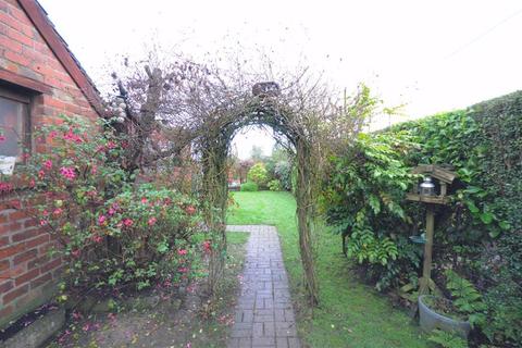 11 Balaams Lane, Hilderstone, Stone, ST15 8RH