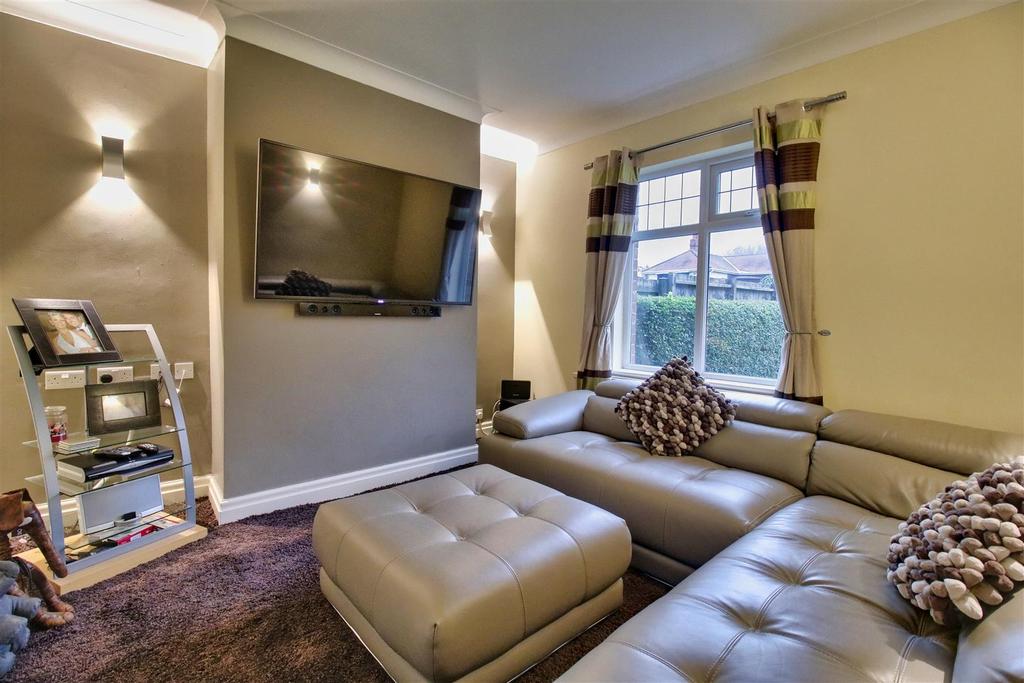 Sitting room/tv/playroom