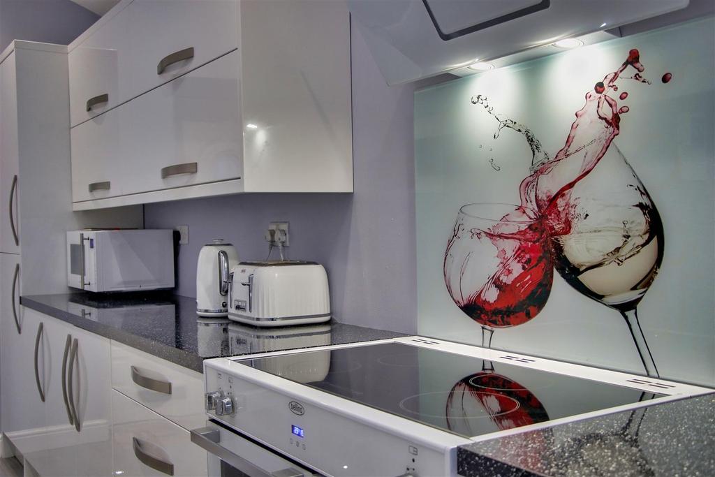 Dining kitchen
