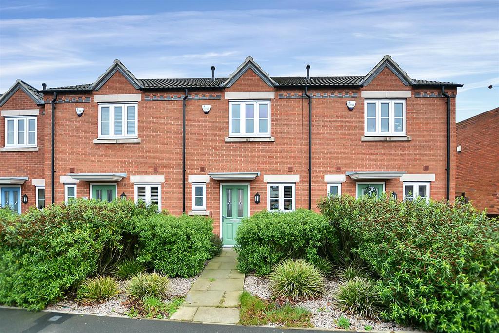 Eastfield Side, SuttoninAshfield 2 bed townhouse £130,000